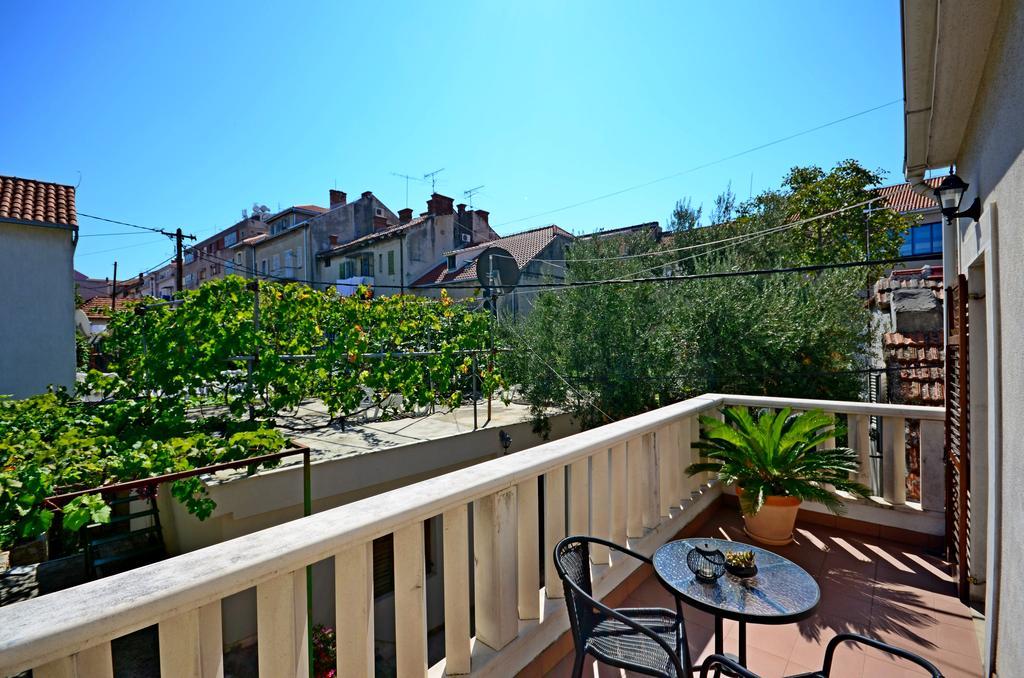 Apartment Diocletians Split Center Room photo