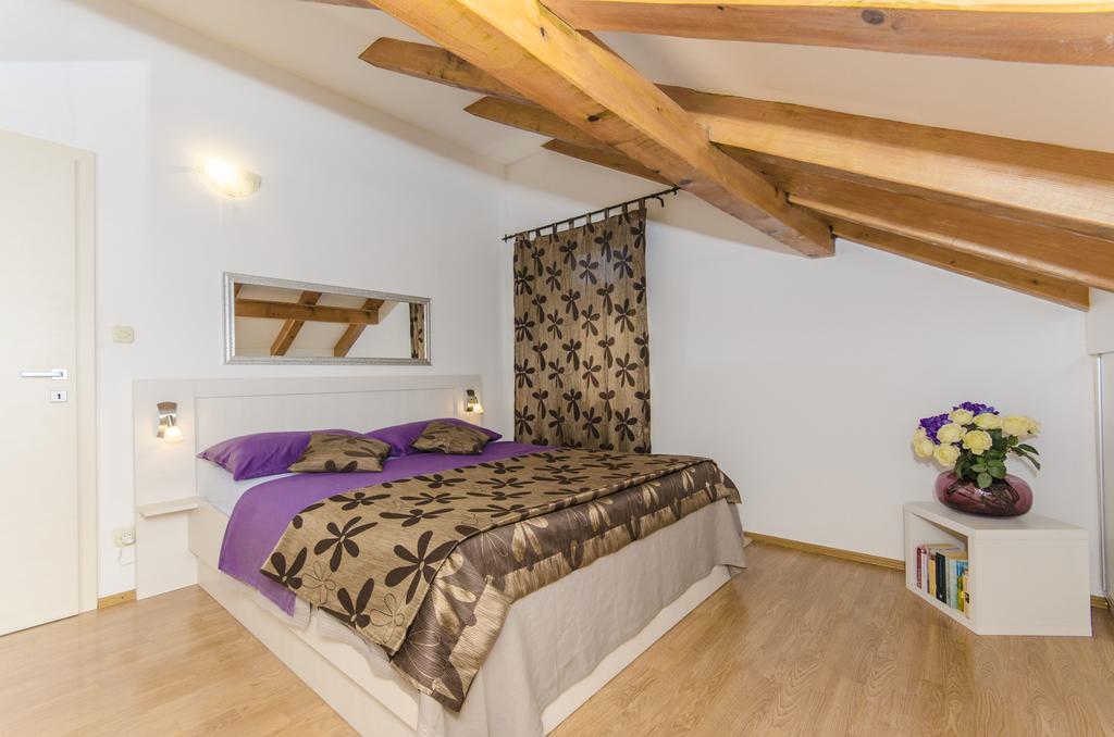 Apartment Diocletians Split Center Room photo